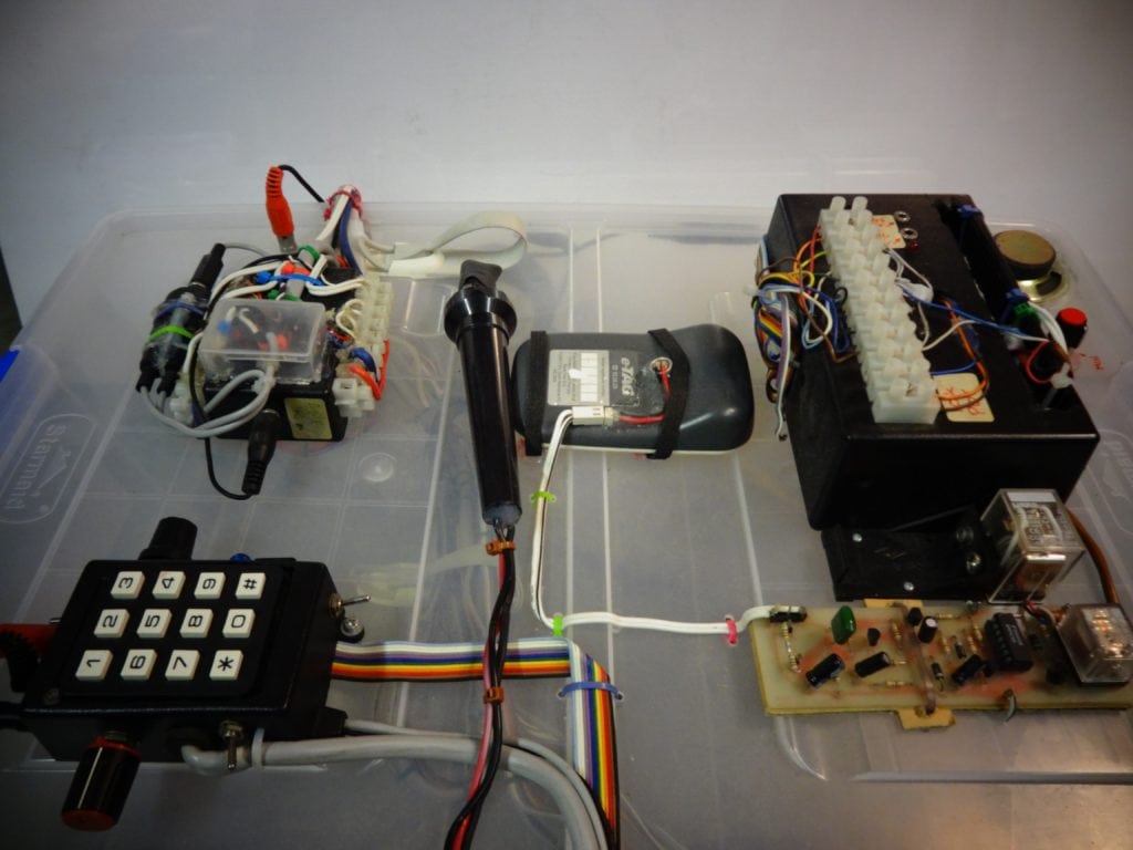 Daytona USA - System layout of speaker and sound FX